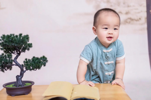丽水宝宝脸上小白点